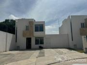 CASA EN VENTA O RENTA EN PRIVADA DE LA AURORA