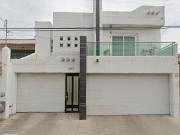 CASA EN VENTA O RENTA LAS QUINTAS 2
