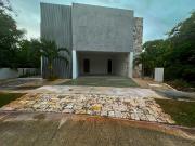 Casa en venta Oportunidad en Yucatán Country Club, a...
