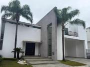 CASA EN VENTA OPORTUNIDAD – LA HERRADURA