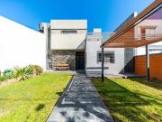 CASA EN VENTA P. ESTHER 3 DORMITORIOS