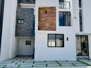 Casa en venta Pahuca, zona sur 3 habitaciones, estudio y...