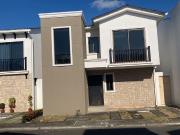 Casa en Venta para estrenar en URBANIZACIÓN MALLORCA...