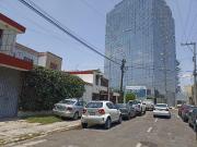 CASA EN VENTA PARA INVERSIÓN A PRECIO DE TERRENO EN...