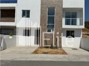CASA EN VENTA PARA INVERSIONISTAS EN LOMAS DE JURIQUILLA