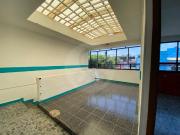 Casa en venta para remodelar en Colinas del Lago