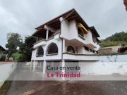 Casa en venta para remodelar en La Trinidad sector Sorocaima