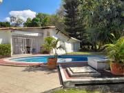 Casa en venta para remodelar o como terreno con vista al...