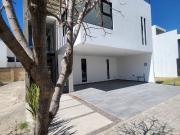 CASA EN VENTA PARQUE CHIHUAHUA, LOMAS DE ANGELOPOLIS