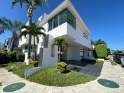 Casa en venta parque de la castellana cuarto de servicio...