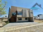 CASA EN VENTA PARQUE DUBLÍN LOMAS DE ANGELÓPOLIS