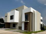 CASA EN VENTA PARQUE METROPOLITANO