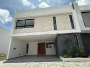 CASA EN VENTA PARQUE NAYARIT LOMAS DE ANGELOPOLIS PUEBLA