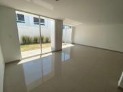 CASA EN VENTA PARQUE NOVARA LOMAS DE ANGELOPOLIS