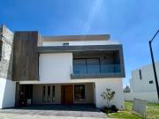 CASA EN VENTA PARQUE SAN MARINO, LOMAS DE ANGELOPOLIS
