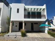 CASA EN VENTA PARQUE VENETTO LOMAS DE ANGELÓPOLIS