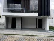 CASA EN VENTA PARQUE VERACRUZ LOMAS DE ANGELÓPOLIS