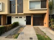 Casa en Venta Toluca, Fracc. Paseo Arboledas, Cerca FMF