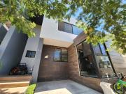 Casa en Venta, Paseo del Parque Tres Marías