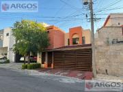 CASA EN VENTA PEDREGAL LA SILLA