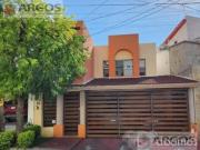 CASA EN VENTA PEDREGAL LA SILLA