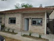 Casa en venta PH Gonnet 2 dormitorios impecable reciclada