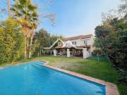 CASA EN VENTA PIEDRA ROJA CHICUREO 5 DORMITORIOS + SERVICIO
