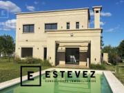 Casa en venta, pileta, Barrio Araucarias de Puertos, Escobar