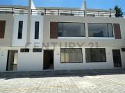 CASA EN VENTA POR ESTRENAR