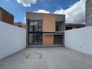 Casa en venta por estrenar en Cuenca