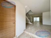 CASA EN VENTA POR SALIDA A MAZATLAN, BALCON DE TAPIAS