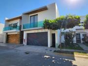 Casa en venta Porta Real en Camino Real sector el Barrio...