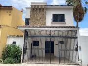 CASA EN VENTA PORTAL CUMBRES a unas cuadras de Plaza...