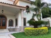 Casa en Venta – Portal del Huajuco, Carretera Nacional,...