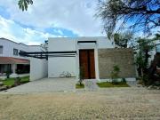 CASA EN VENTA PORTONES DEL CARMEN