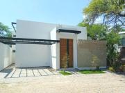 CASA EN VENTA PORTONES DEL CARMEN