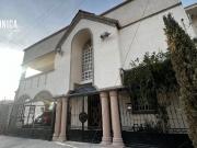 CASA EN VENTA POSADA POMPA, ESQUINA CON ACCESO CONTROLADO