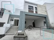 CASA EN VENTA PRADOS DE LA SILLA ZONA CARRETERA NACIONAL...