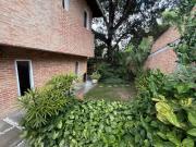 CASA EN VENTA PRADOS DEL ESTE 5H+2S 7B+S 6P