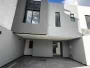 CASA EN VENTA PRIVADA CENNET