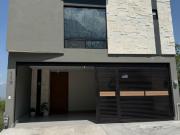 Casa en Venta Privada Santa Helena Cumbres Elite Premier...