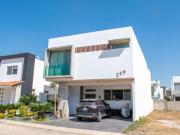 CASA EN VENTA PROVENZA