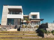 CASA EN VENTA PUERTOS MARINAS 8 AMBIENTES CON VISTA AL LAGO