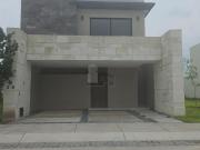 Casa en Venta Punta del Cielo, coto Punta Coral, Modelo Azur