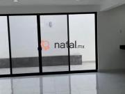 CASA EN VENTA, Punta del Este, Esmeralda, sobre Blvd....