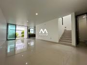 CASA EN VENTA PUNTO SUR