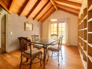 CASA EN VENTA QUILMES 4 dormitorios cochera, patio