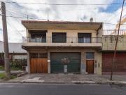 Casa en venta Quilmes 7 ambientes Galpón