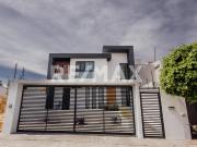 CASA EN VENTA REAL DE JURIQUILLA 3