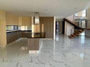 Casa en Venta, Recámara y Estudio en PB, Club de Golf...